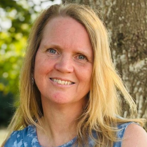 Caroline  Reynolds